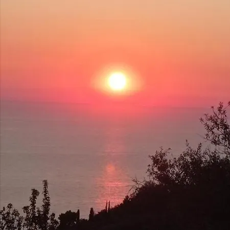 Marina Villa Kalamítsi